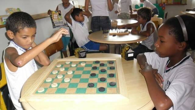 Ensino em tempo integral chega a escolas estaduais de Cerejeiras e Pimenteiras