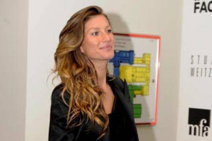 'Até quem tem muito pouco pode doar', incentiva Gisele Bündchen