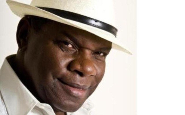 Cantor Emílio Santiago morre aos 66 anos (1)