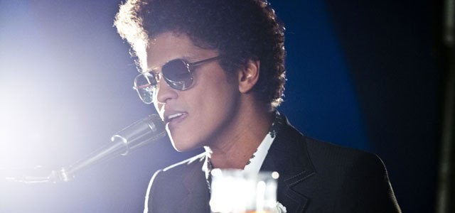 Bruno Mars quer escrever músicas que choquem o mundo como hit do Queen