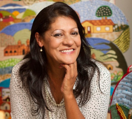 Luci Pereira, de Salve Jorge, levou surras enquanto gravida e sofreu 3 abortos