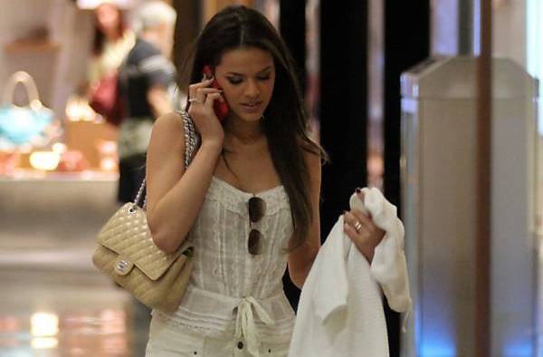 Bruna Marquezine será uma das Helenas de Manoel Carlos