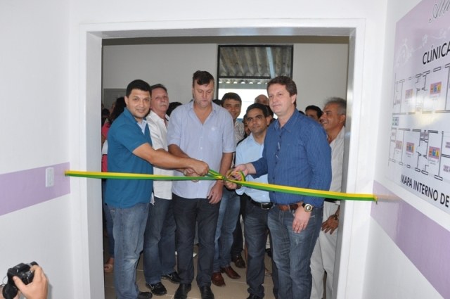 Prefeito inaugura segunda parte da reforma e ampliação no Hospital Regional