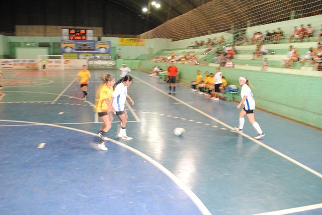 Definidas as equipes semifinalistas do Campeonato Municipal de Futsal 2013