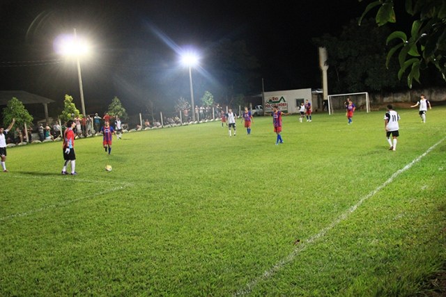 Bueno Tur/Folha do Sul goleia na segunda rodada da Copa do Trabalhador 2013