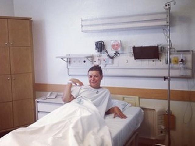 David Brazil dá entrada em hospital para operar
