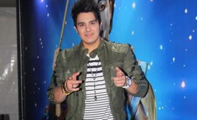 Luan Santana e mais famosos conferem espetáculo do Cirque du Soleil