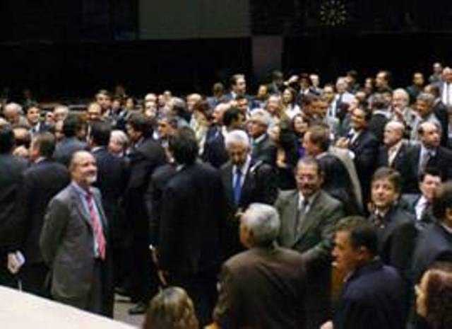 CÂMARA VOTA SEGUNDO TURNO DA  PEC DA TRANSPOSIÇÃO