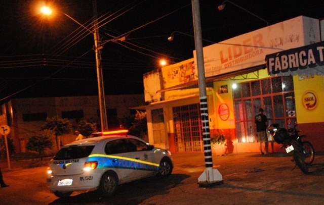 Polícia prende jovem acusado de tentativa de furto à distribuidora de bebida (1)
