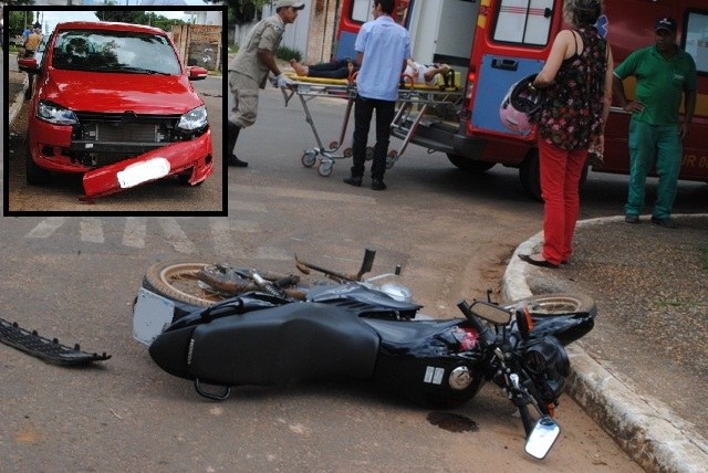 Motociclista atingida por veículo é levada para Hospital com fortes dores