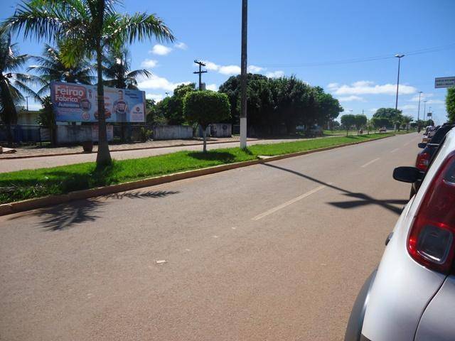 Cerejeiras: picape bate em moto e condutores fogem antes de a polícia chegar