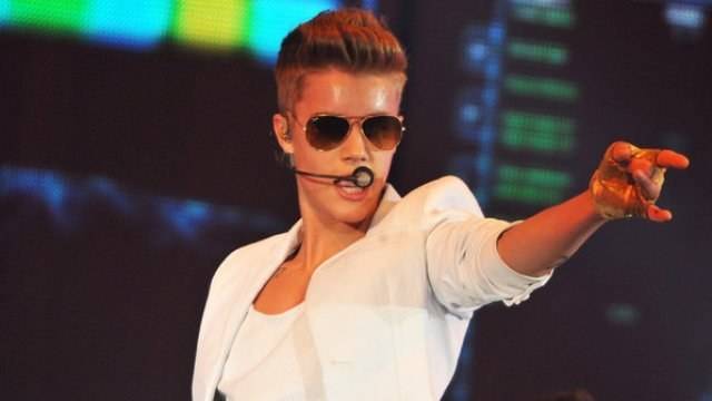 Justin Bieber acredita que Anne Frank seria sua fã