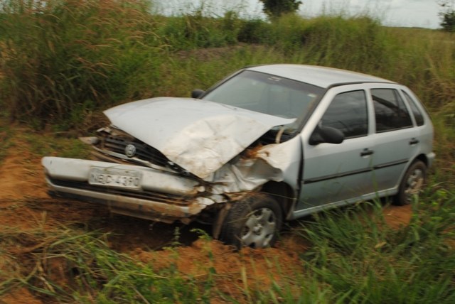  Motorista perde controle e capota veículo no km 07 da BR 435
