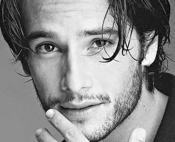 Cinema tira Rodrigo Santoro de novela: "No filme, sou um caubói fora da lei"