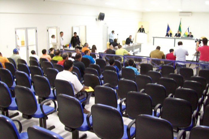 SESSÃO DA CÂMARA DE VEREADORES FOI “MORNA”