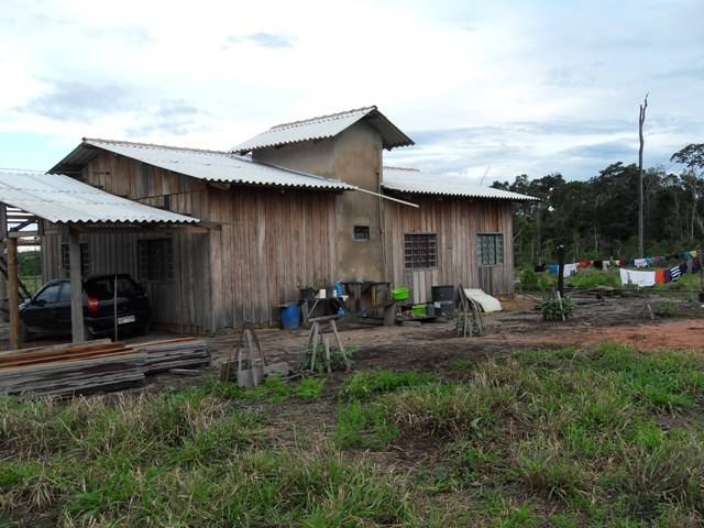 Famílias vilhenenses estão sendo ameaçadas de despejo no Mato Grosso