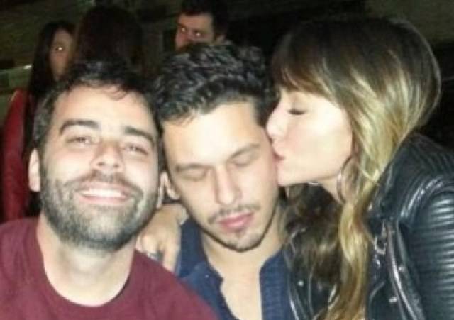 Sabrina Sato publica foto beijando João Vicente Castro