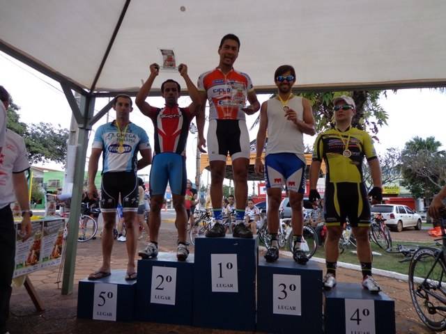 Ciclismo vilhenense faz bonito em Mato Grosso e traz dois vices para Vilhena