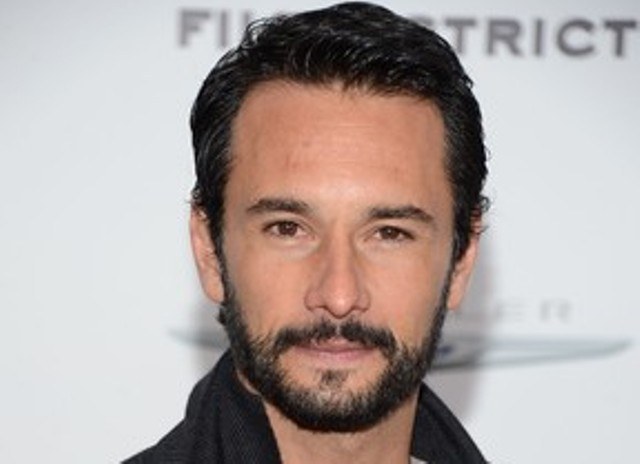 Rodrigo Santoro está namorando atriz de "Rebelde", diz jornal