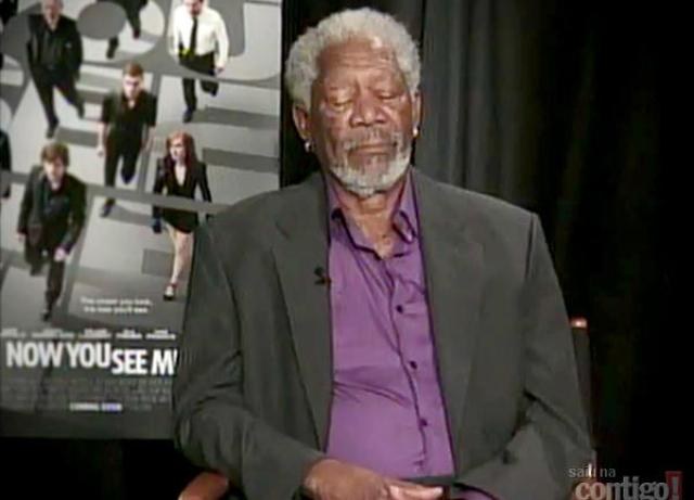 Morgan Freeman não segura o sono e dorme em programa ao vivo