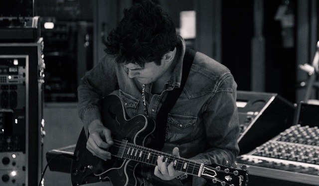 John Mayer publica vídeo em estúdio e confirma gravação de novo disco