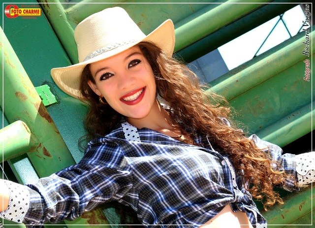 FOLHA DO SUL ON LINE entrevista candidatas a Rainha; Conheça Tatiane Piovezan