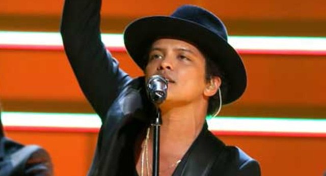 Mãe do cantor Bruno Mars morre de aneurisma cerebral