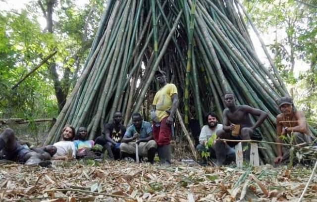 Brasileiros buscam verba para poder finalizar obra em escola na África