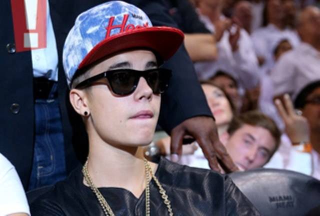 Justin Bieber é processado por agredir paparazzo