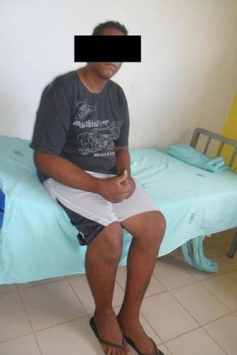 Homem de 2,05 de altura precisa ser amarrado em hospital e família vive drama