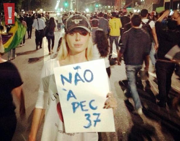 Sérgio Marone e Caroline Bittencourt participam das manifestações pelo Brasil