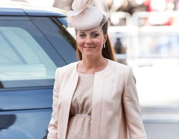  Kate Middleton dará à luz ao lado de príncipe William e família