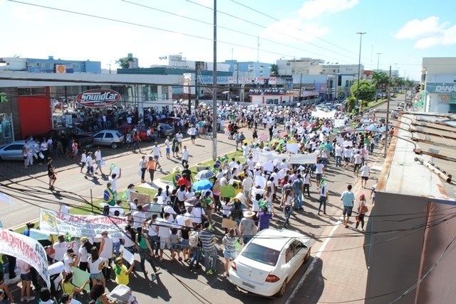 Políticos de Vilhena não dão as caras em protesto; PM e manifestantes divergem
