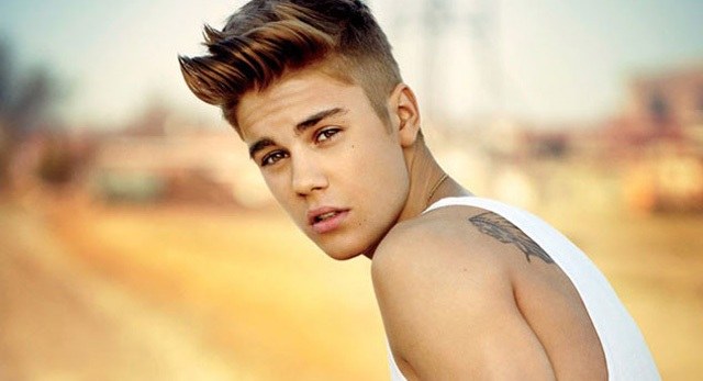 "Tire um ano de folga", diz Simon Cowell para Justin Bieber