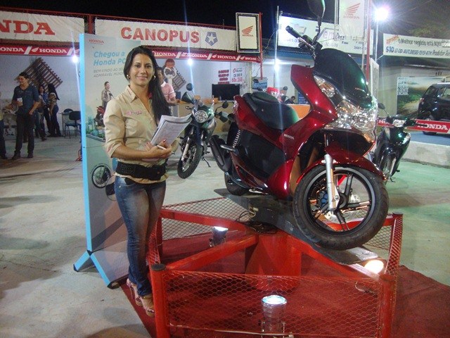 Novo modelo de moto é lançado durante a Expovil