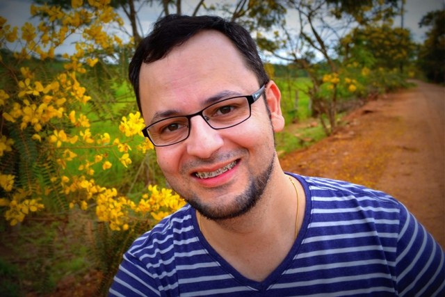 Júlio Olivar lança livro neste sábado em Vilhena; obra foi elogiada na capital