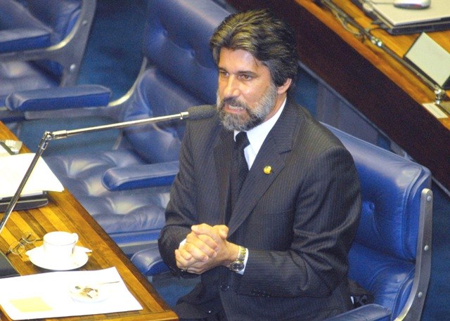 Supremo marca julgamento de Raupp para hoje; senador responde por peculato