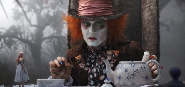 Johnny Depp vai reprisar seu papel em "Alice no País das Maravilhas 2"