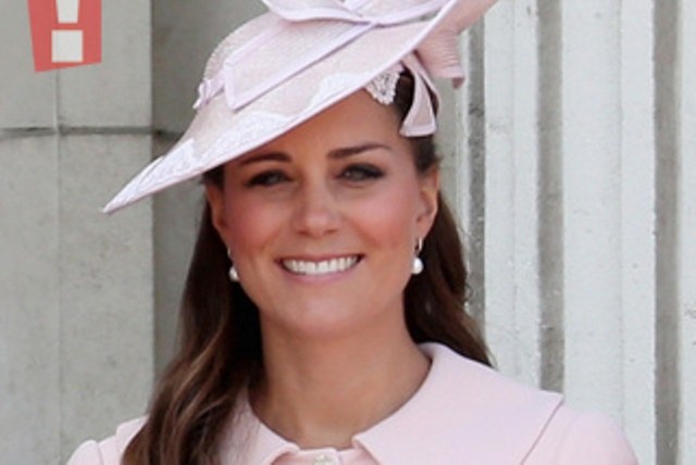 Kate Middleton é internada para dar à luz seu primeiro filho