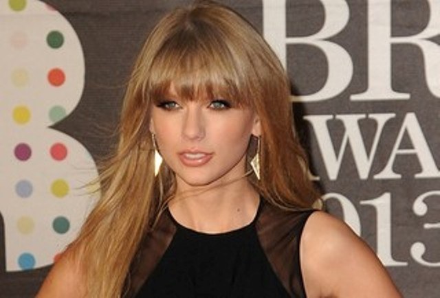  Taylor Swift dá gorjeta de aproximadamente R$ 1200, diz site
