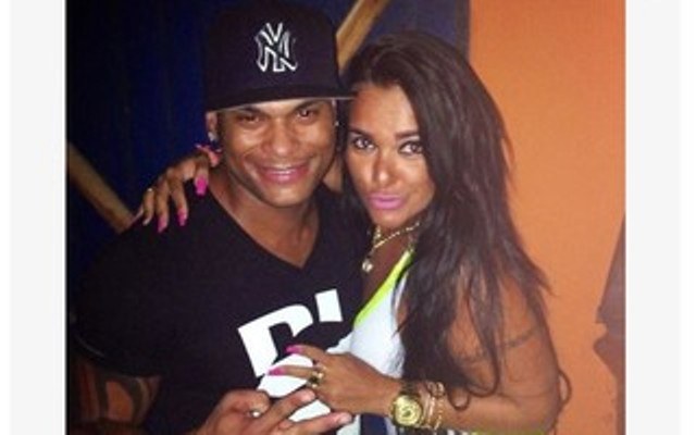 Tony Salles admite affair com morena, mas rebate: "Oportunista"