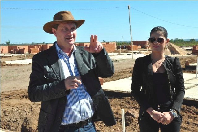 Rover começa construção de 836 casas populares e novo bairro surge em Vilhena