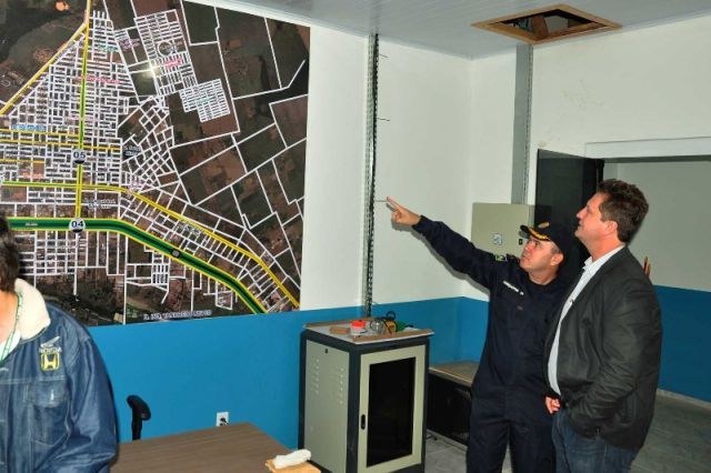 Câmeras de monitoramento mostram ação de assaltantes no centro de Vilhena