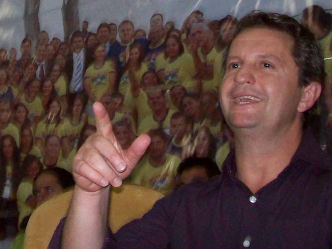 POLÍCIA FEDERAL INVESTIGA PESQUISA FAVORECENDO ROVER