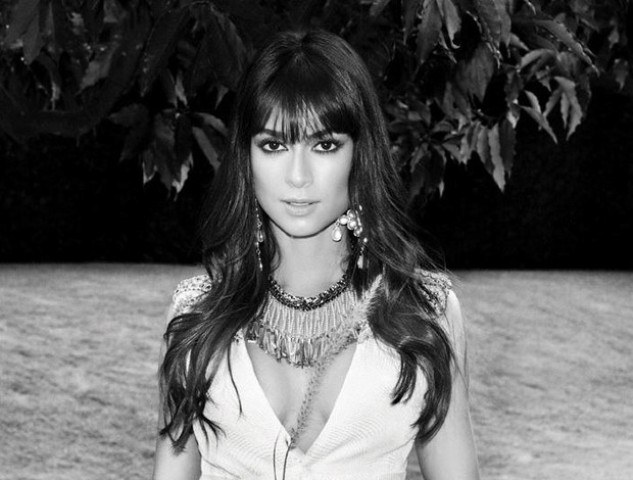 Thaila Ayala diz a revista que já morou em favela