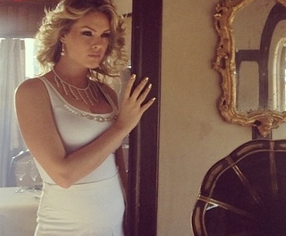 Gravidíssima! Ana Hickmann mostra fotos da barriguinha