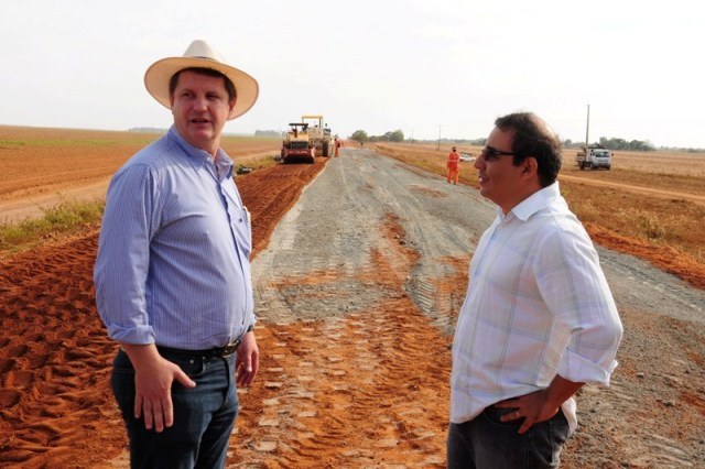Rover acompanhada retomada das obras de recuperação da rodovia Vilhena/Juína