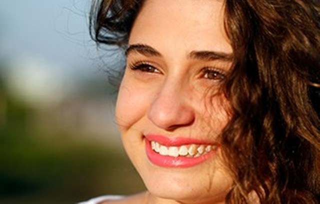 Aos 15 anos, filha de Conrado e Sorvetão se prepara para ser atriz