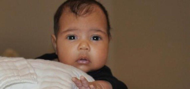 Kanye mostra foto da fofíssima North West pela primeira vez