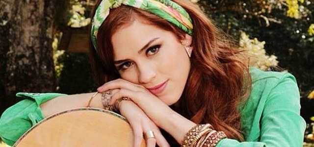 Sophia Abrahão fica ruiva para entrar em "Amor à Vida"